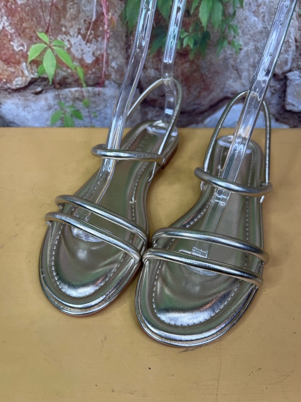 J. CREW Tubular Gold Metallic Strappy Sandals, 9 - Picture 4 of 8